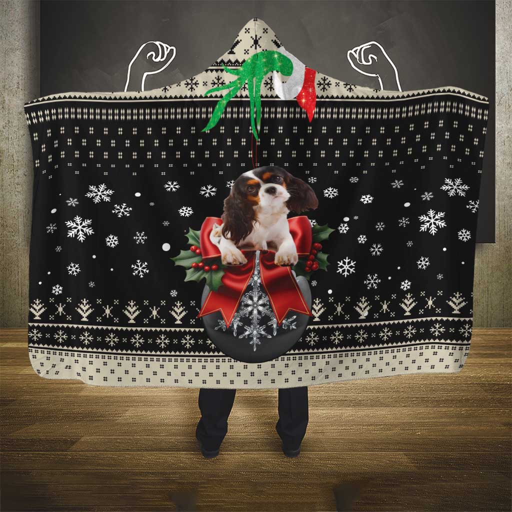 Cavalier King Charles Spaniel Xmas Ball Hooded Blanket Christmas Dog Lovers