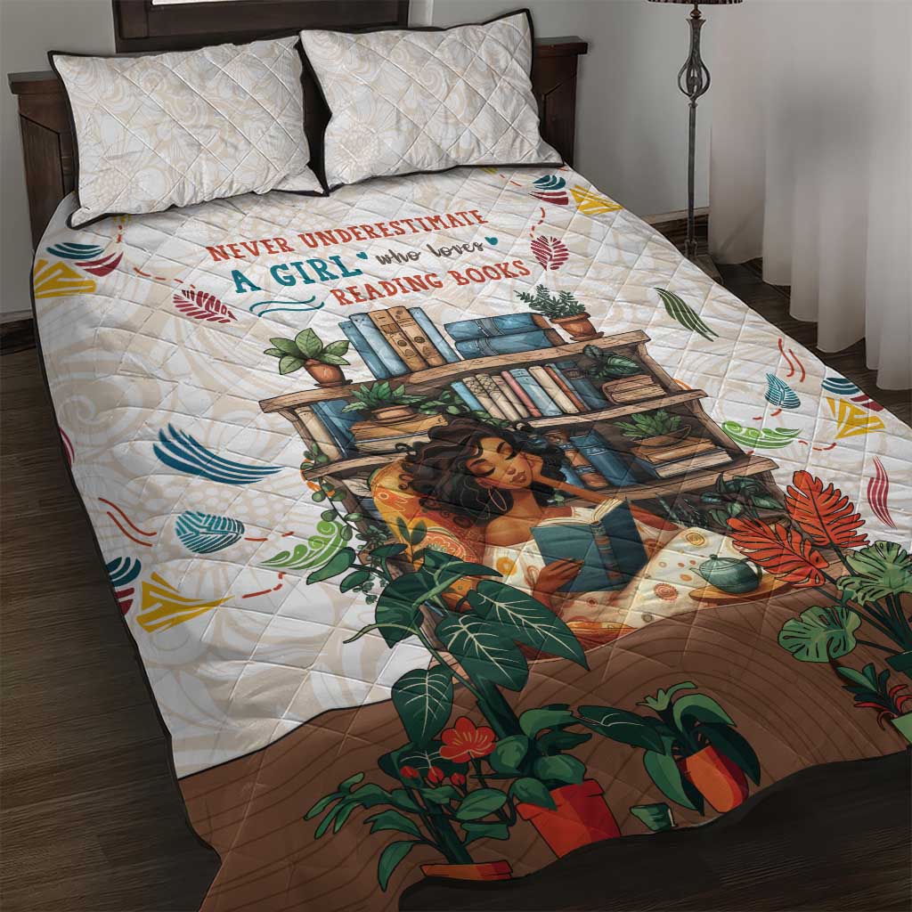Never Underestimate A Girl Who Loves Reading Books Quilt Bed Set