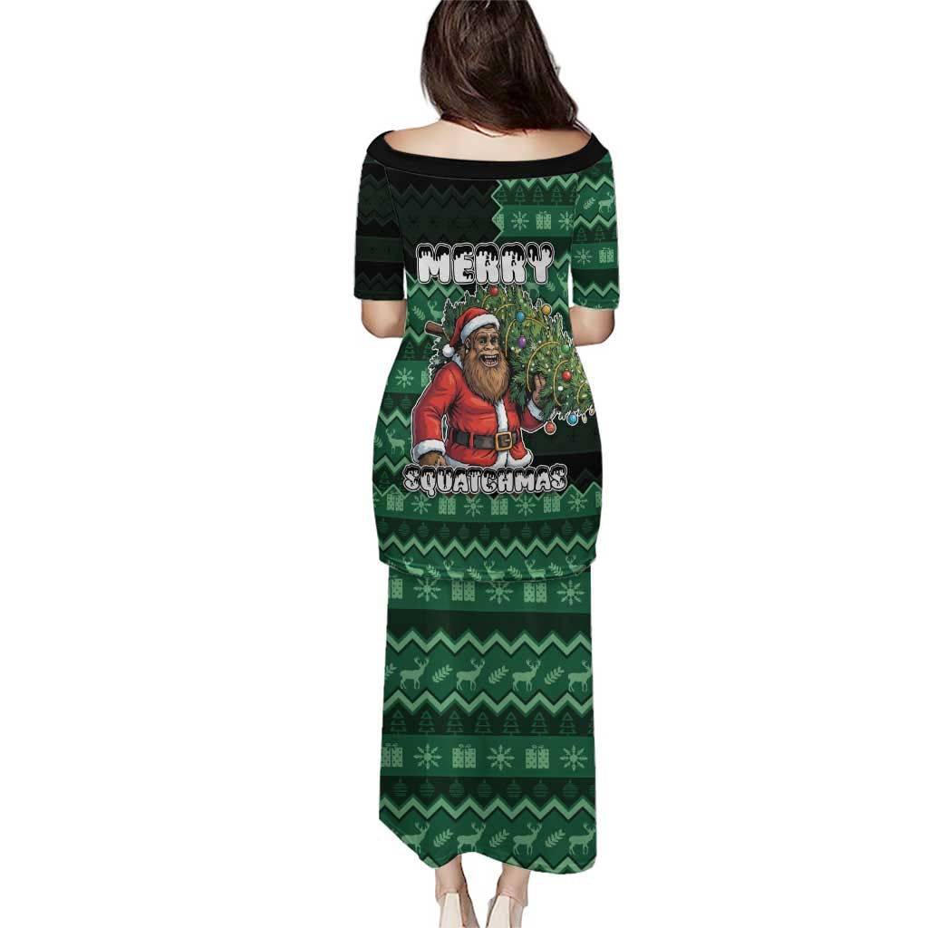 Bigfoot Christmas Puletasi Squatching Through The Snow - Wonder Print Shop