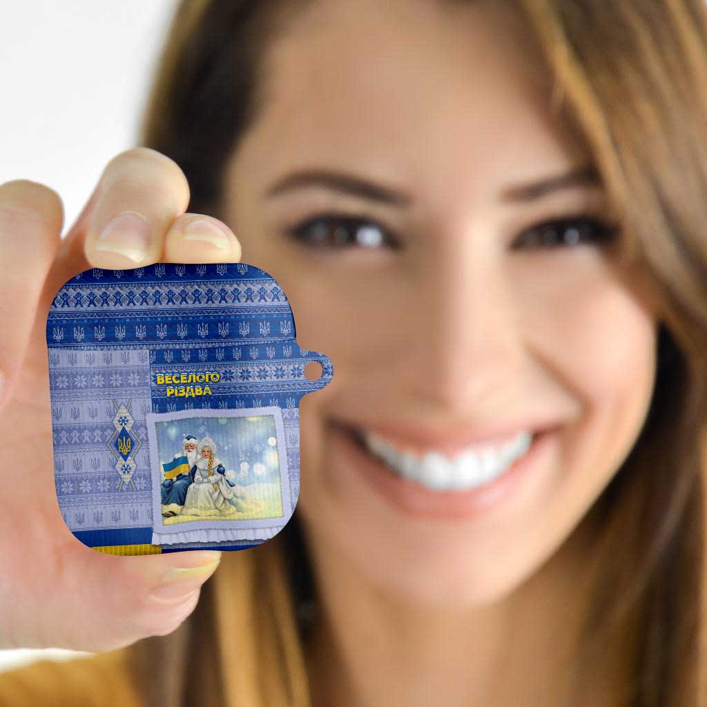 Ukraine Ded Moroz And Snegurochka Christmas AirPods Case With Wool Effect Patterns - Wonder Print Shop