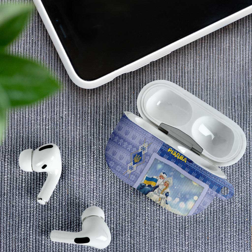 Ukraine Ded Moroz And Snegurochka Christmas AirPods Case With Wool Effect Patterns - Wonder Print Shop