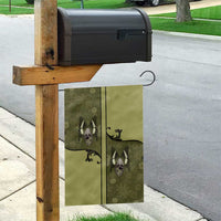 Western Gothic Yoke Garden Flag Retro Butterfly With Daisy Garden - Wonder Print Shop