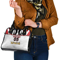 Custom England Football Shoulder Handbag Gold Lions And Minimalist Floral