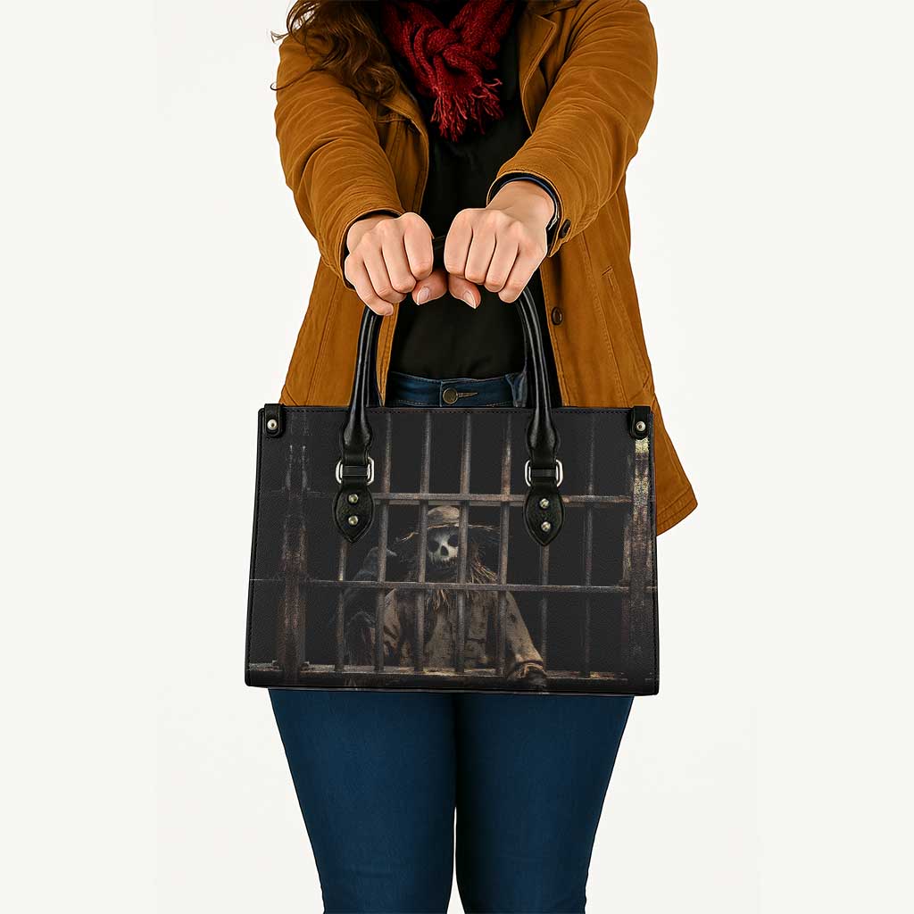 3D Illusion Straw Man Halloween Leather Bag Behind The Bars DT05