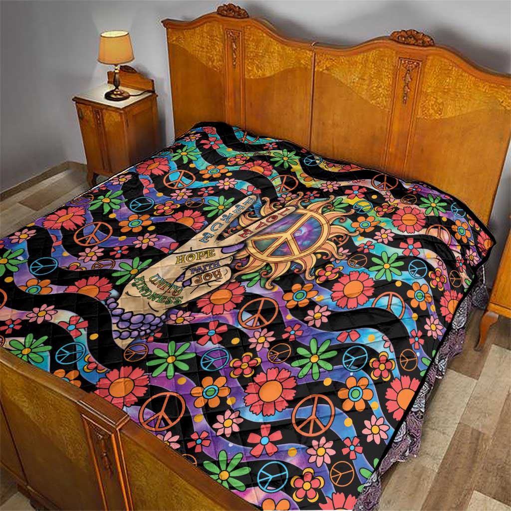 Hippie Quilt Hand Gesture V With Peace Symbol - Wonder Print Shop