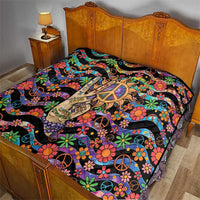 Hippie Quilt Hand Gesture V With Peace Symbol - Wonder Print Shop