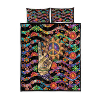 Hippie Quilt Bed Set Hand Gesture V With Peace Symbol - Wonder Print Shop