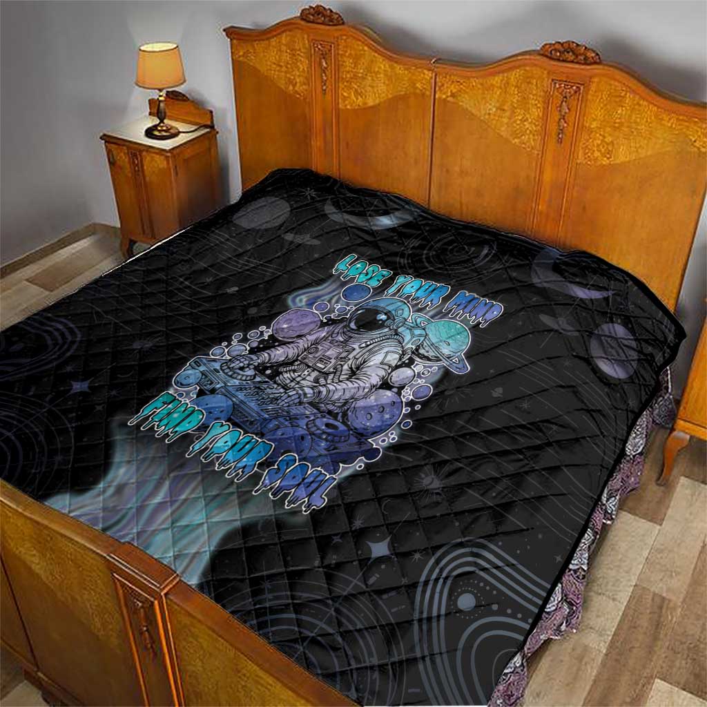 Astronaut Quilt Love Your Mind Find Your Soul - Wonder Print Shop