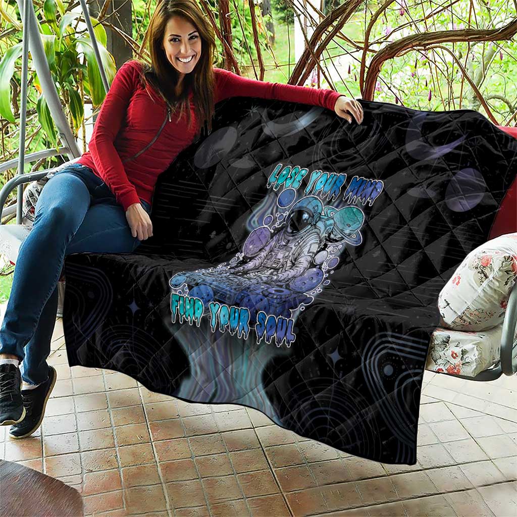 Astronaut Quilt Love Your Mind Find Your Soul - Wonder Print Shop