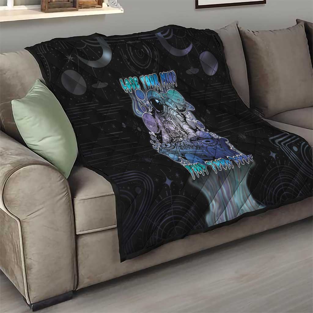 Astronaut Quilt Love Your Mind Find Your Soul - Wonder Print Shop