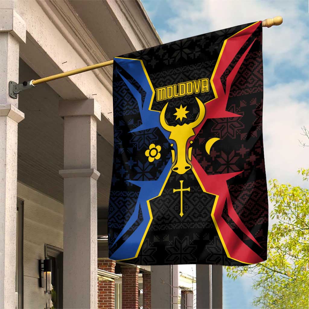 Moldova Garden Flag The Aurochs Symbol With Patterns - Wonder Print Shop
