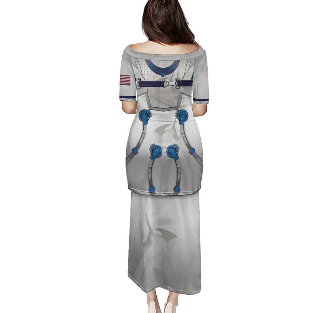 Personalized Astronaut Family Matching Puletasi and Hawaiian Shirt Space Diving Suit - Wonder Print Shop
