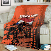 Netherlands Blanket Lion With Daisy Flower - Wonder Print Shop