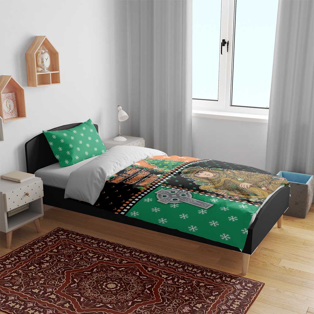 Ireland Christmas Bedding Set Wren Boy With Shamrock Xmas Tree - Wonder Print Shop