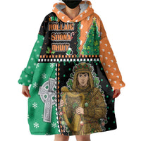 Ireland Christmas Wearable Blanket Hoodie Wren Boy With Shamrock Xmas Tree - Wonder Print Shop