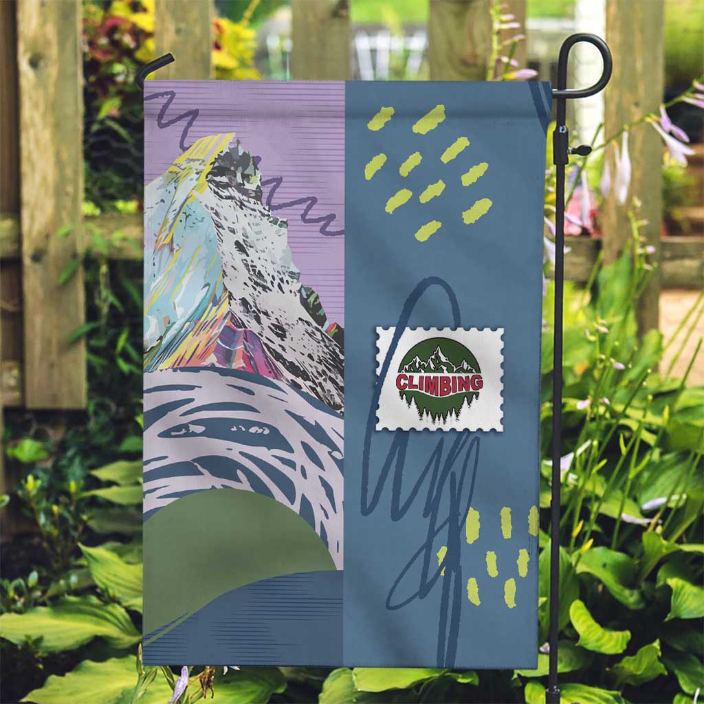 Climbing Garden Flag Mountain Art Retro Style