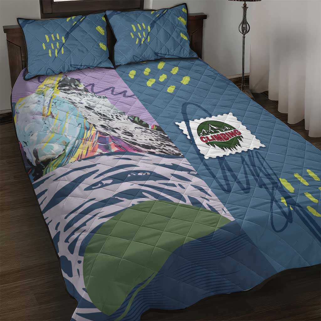 Climbing Quilt Bed Set Mountain Art Retro Style