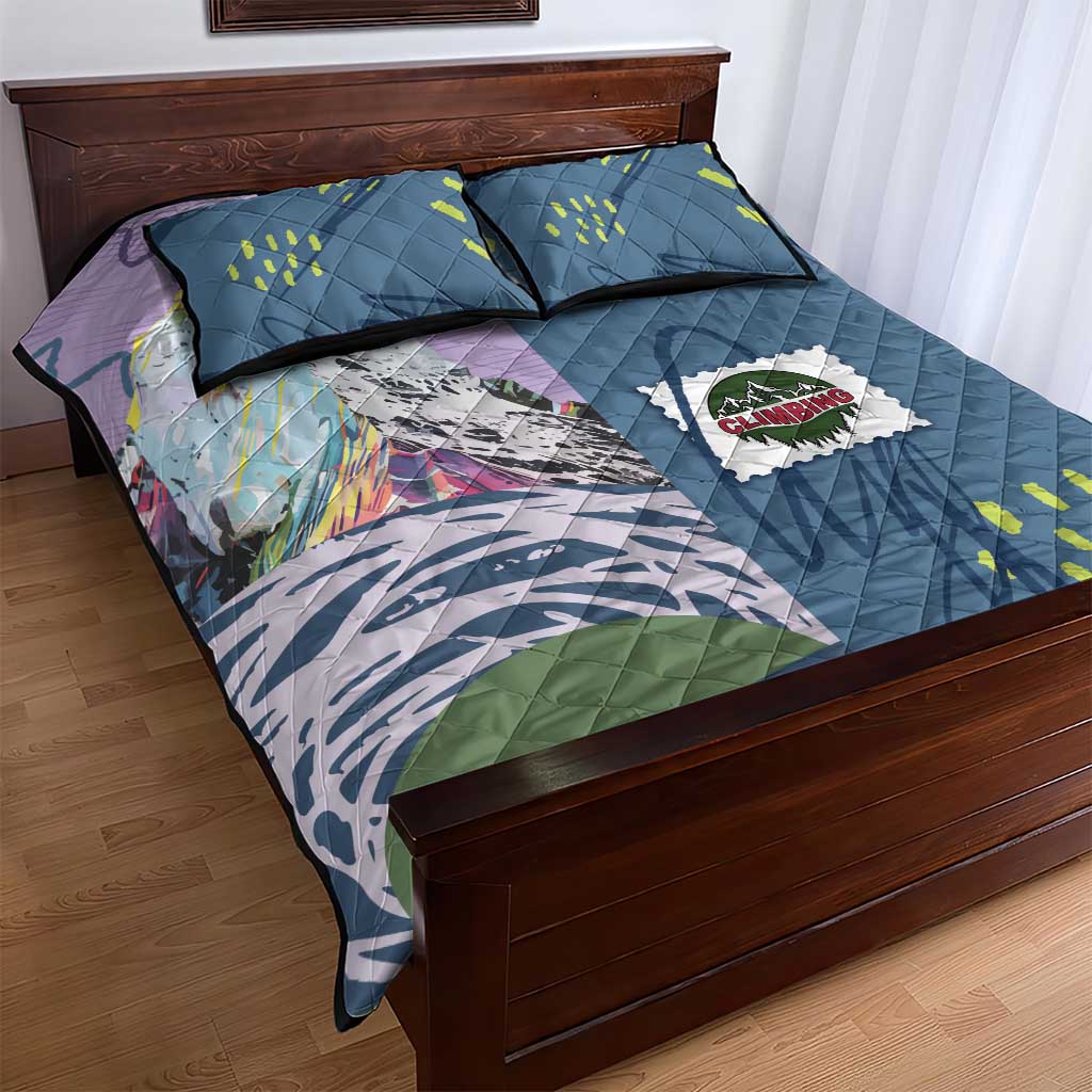 Climbing Quilt Bed Set Mountain Art Retro Style