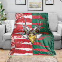USA And Mexico Football Blanket Split Flag Golden Trophy Grunge