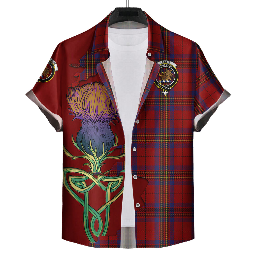 leslie-red-tartan-plaid-short-sleeve-button-down-shirt-tartan-crest-with-thistle-and-scotland-map-short-sleeve-button-shirt