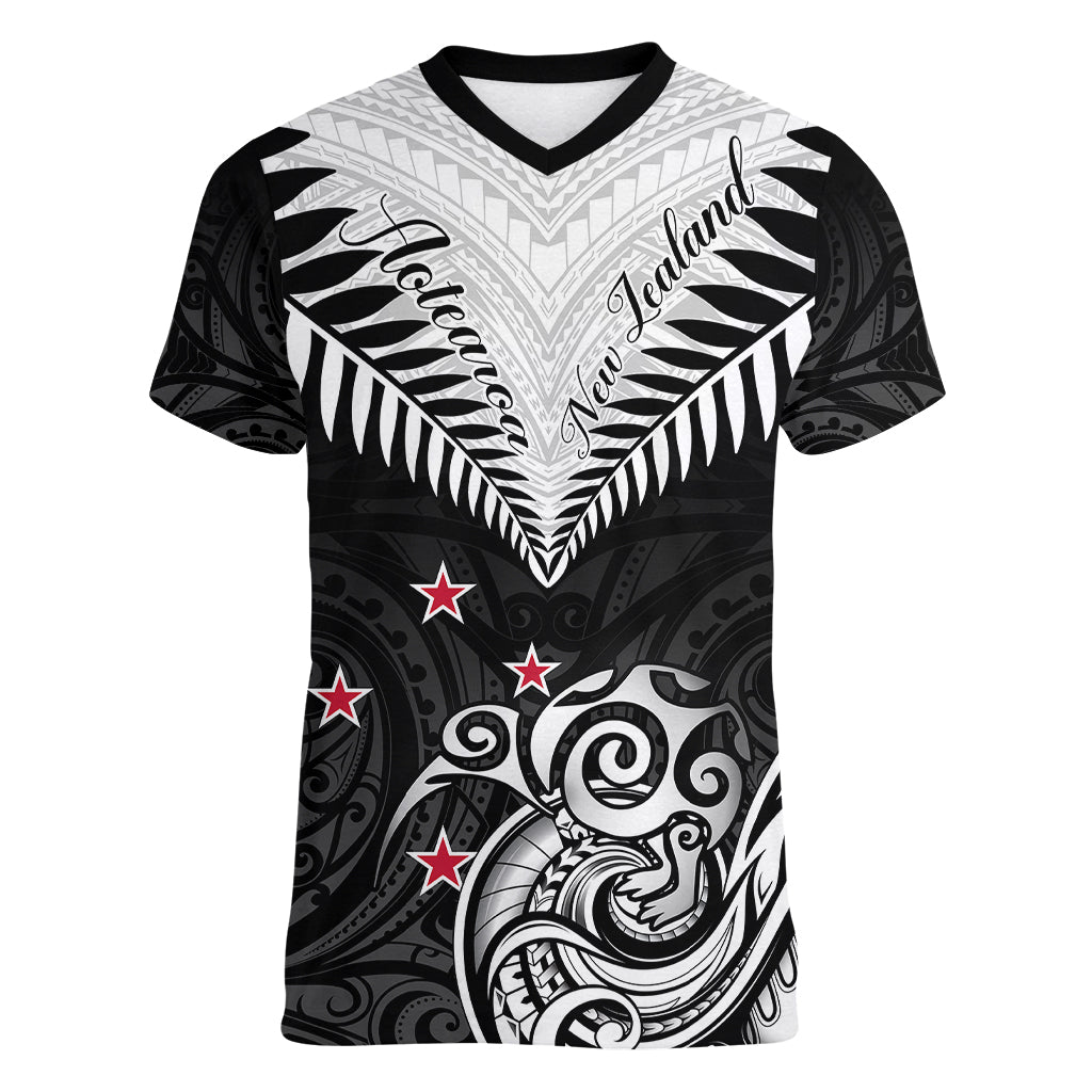 New Zealand Women V Neck T Shirt Aotearoa Maori Kiwi Black Fern - Wonder Print Shop