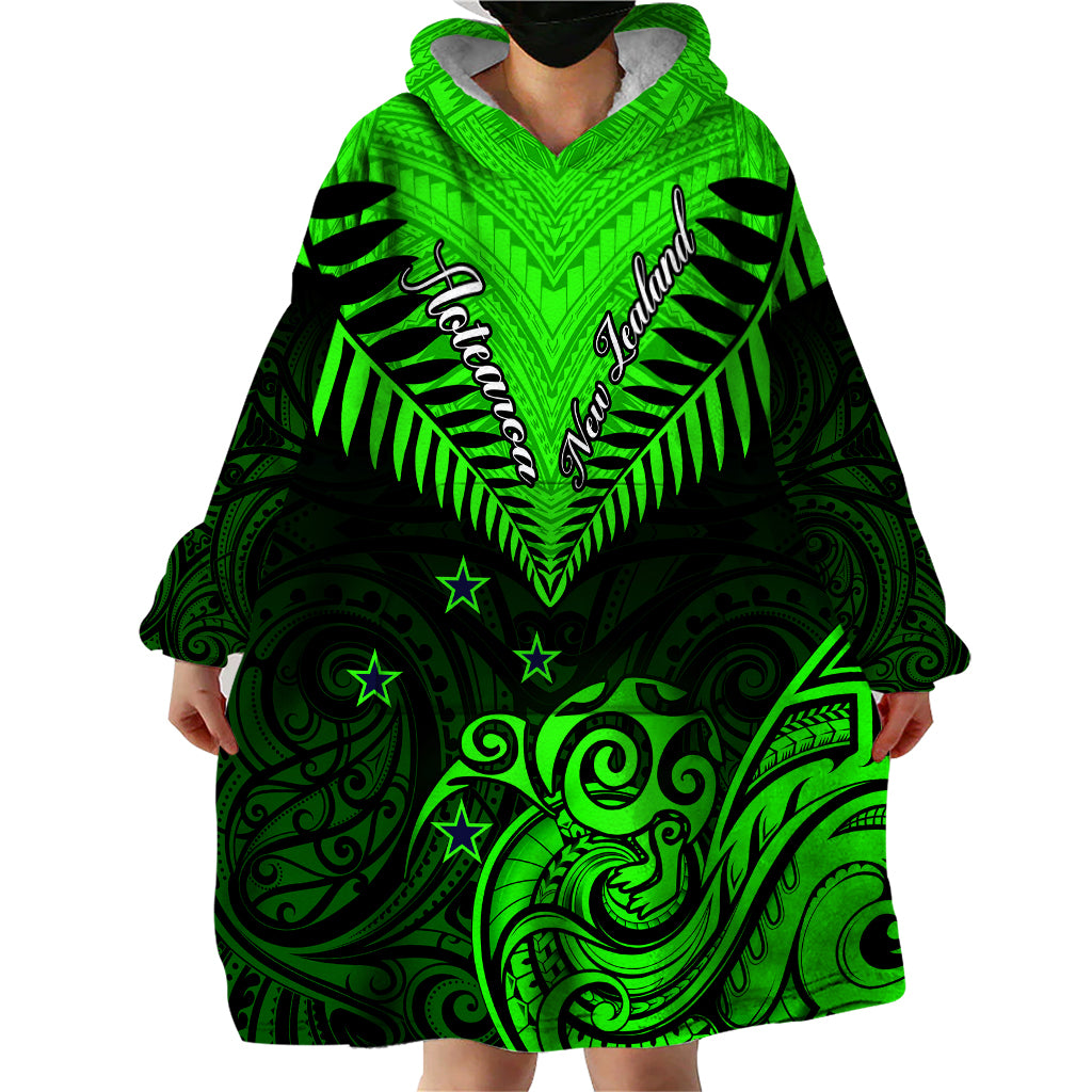 Personalised New Zealand Wearable Blanket Hoodie Aotearoa Maori Kiwi Green Fern - Wonder Print Shop