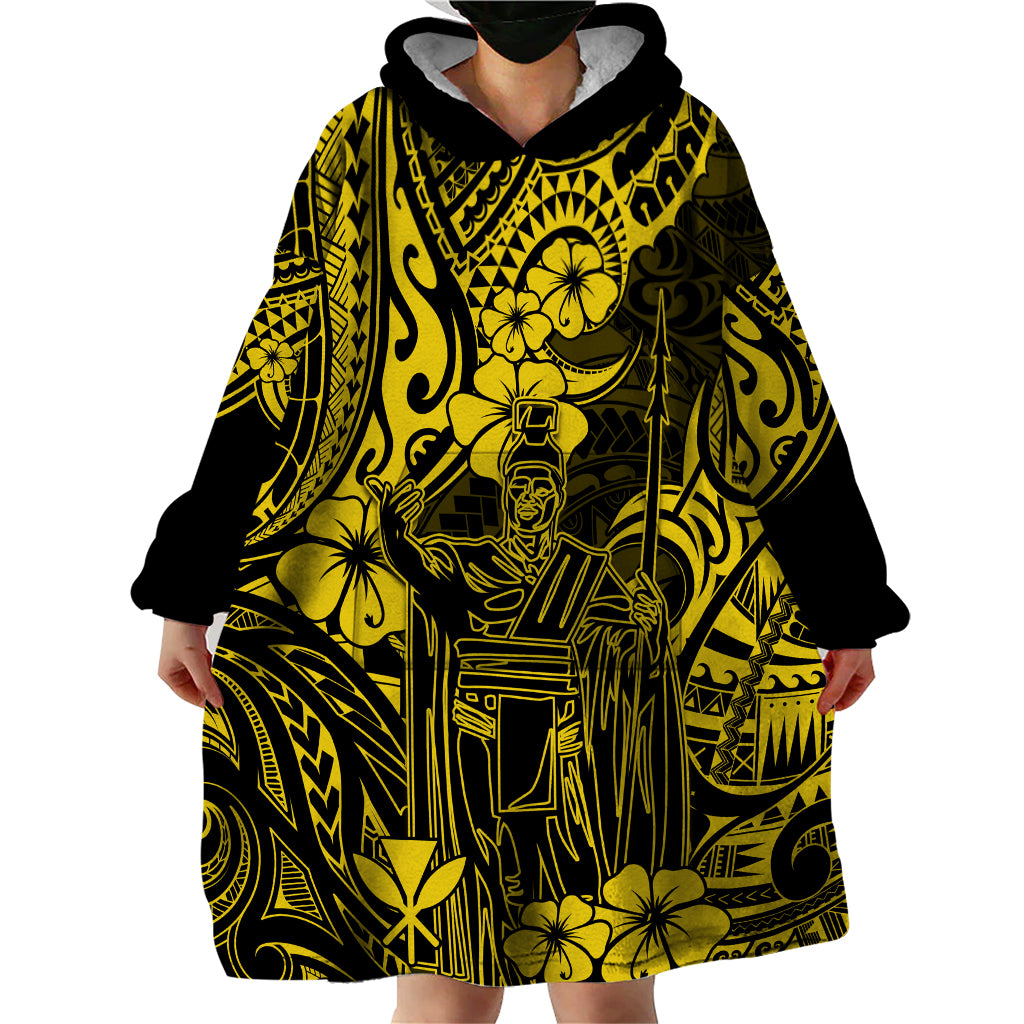 Hawaii King Kamehameha Wearable Blanket Hoodie Polynesian Pattern Yellow Version - Wonder Print Shop