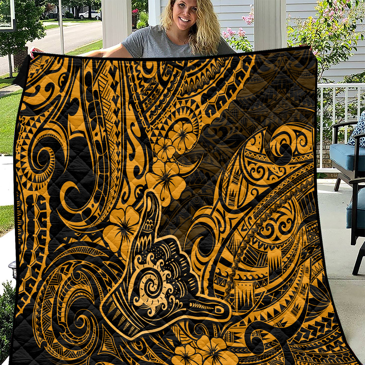 Hawaii Shaka Sign Quilt With Polynesian Hibiscus Gold Unique - Wonder Print Shop