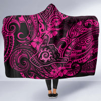 hawaii-shaka-sign-hooded-blanket-with-polynesian-hibiscus-pink-unique