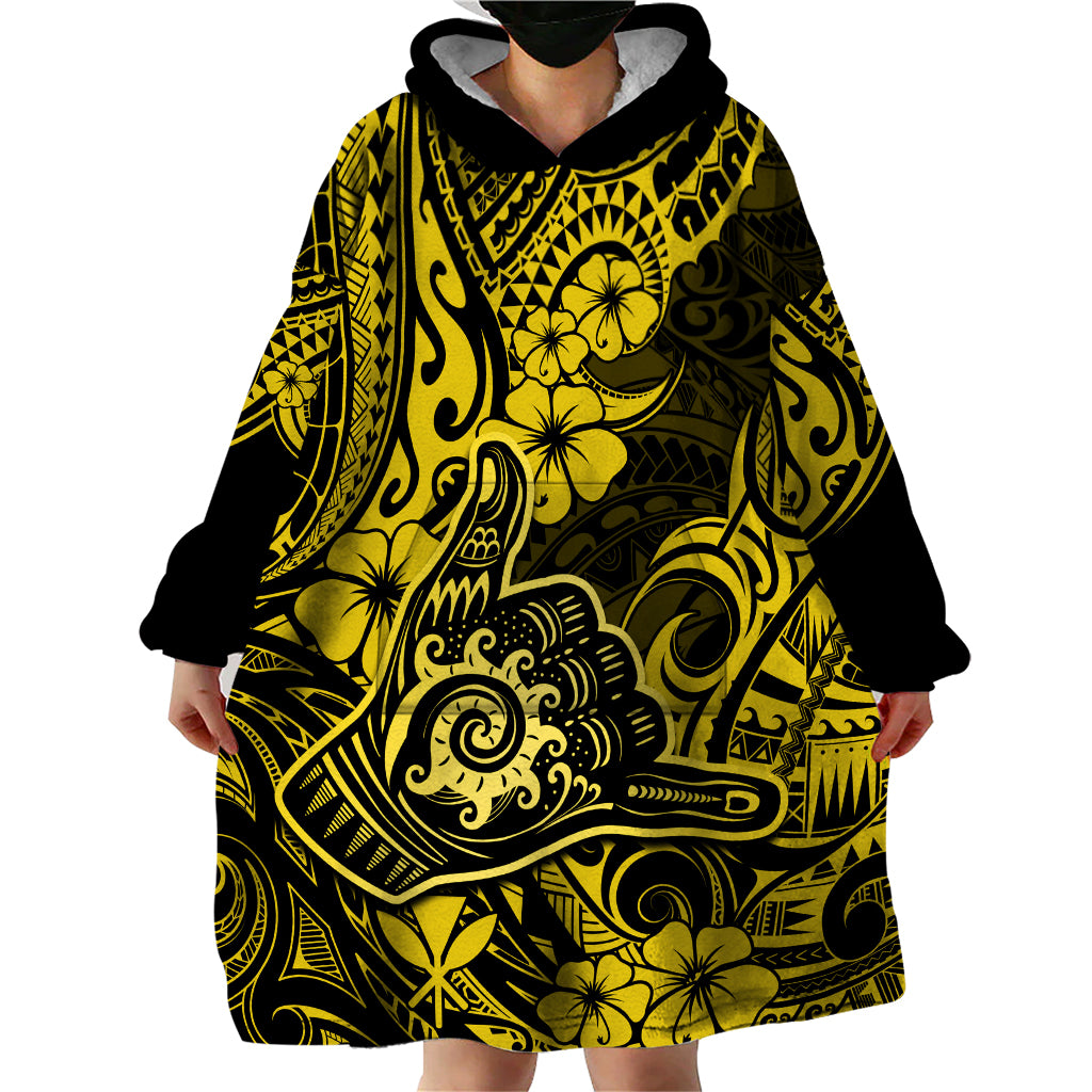 Hawaii Shaka Sign Wearable Blanket Hoodie Polynesian Pattern Yellow Version - Wonder Print Shop