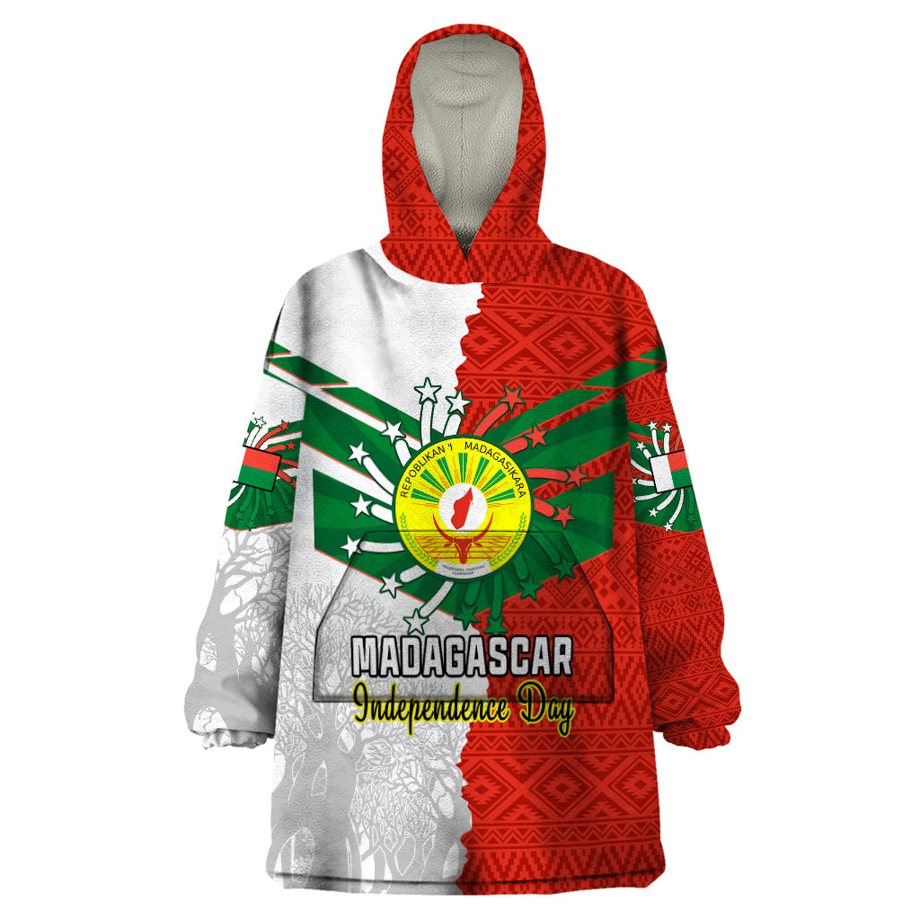 26-june-madagascar-independence-day-wearable-blanket-hoodie-baobab-mix-african-pattern