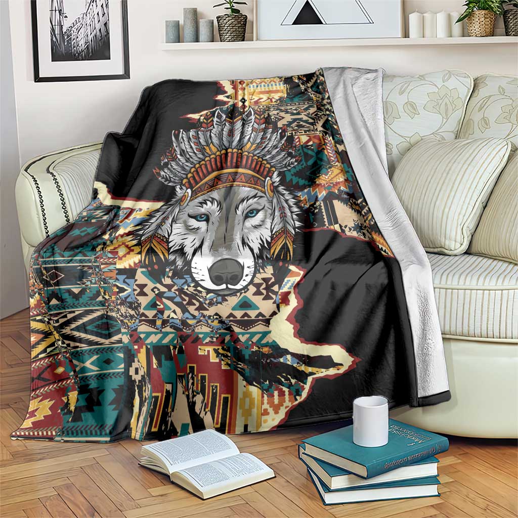 Native American Navajo Wolf Blanket Grunge Pattern