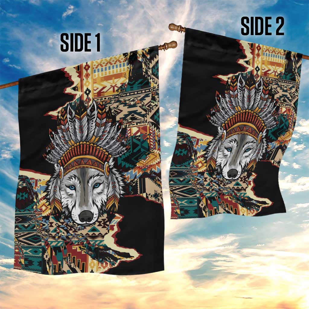 Native American Navajo Wolf Garden Flag Grunge Pattern