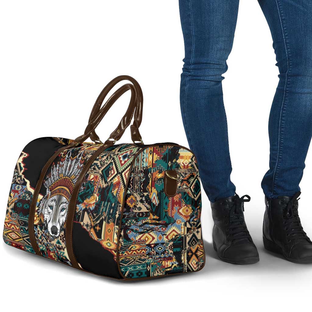Native American Navajo Wolf Travel Bag Grunge Pattern