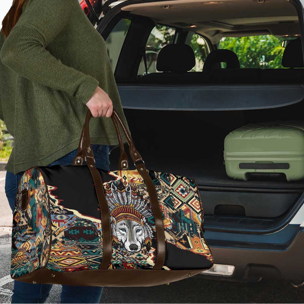 Native American Navajo Wolf Travel Bag Grunge Pattern