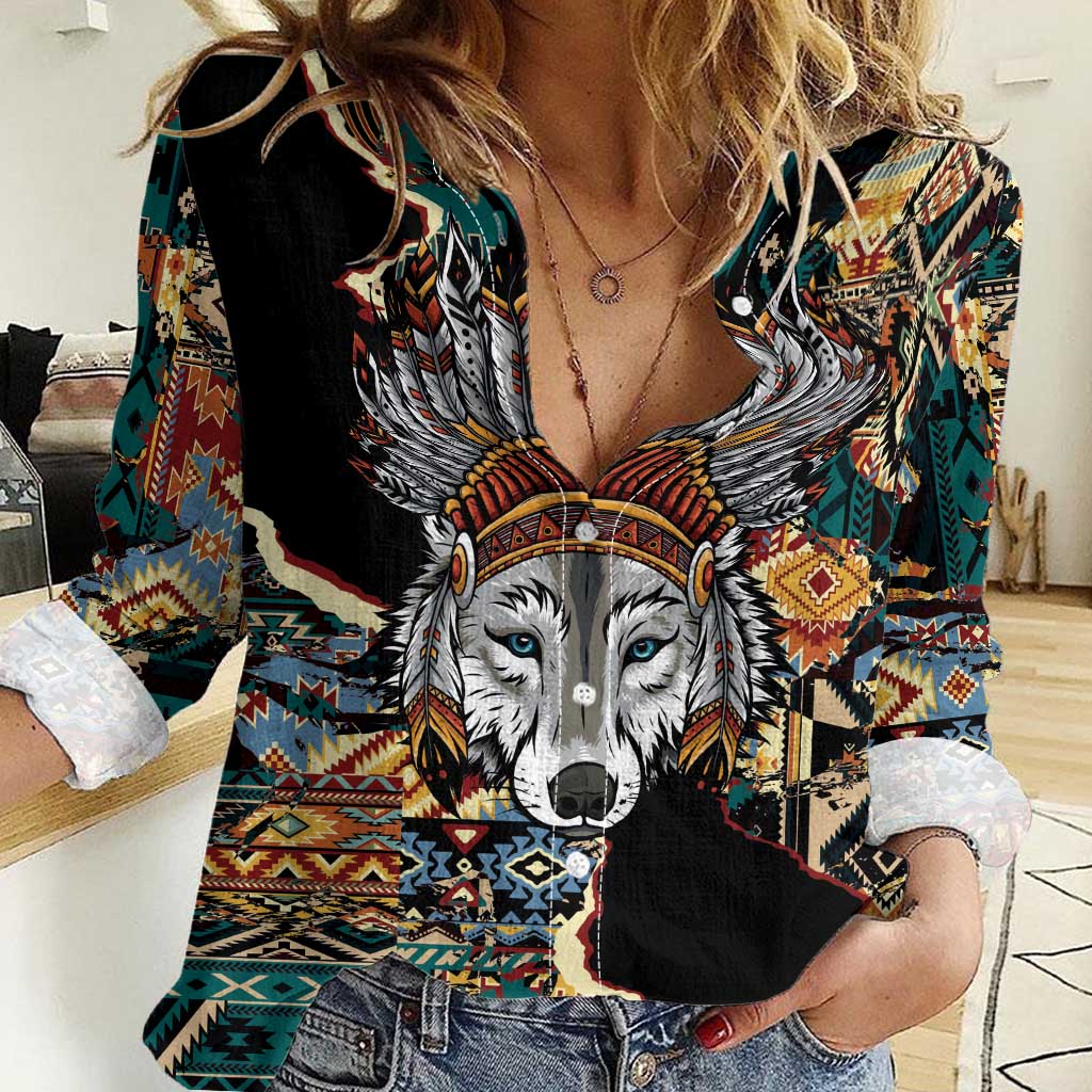 Native American Navajo Wolf Women Casual Shirt Grunge Pattern
