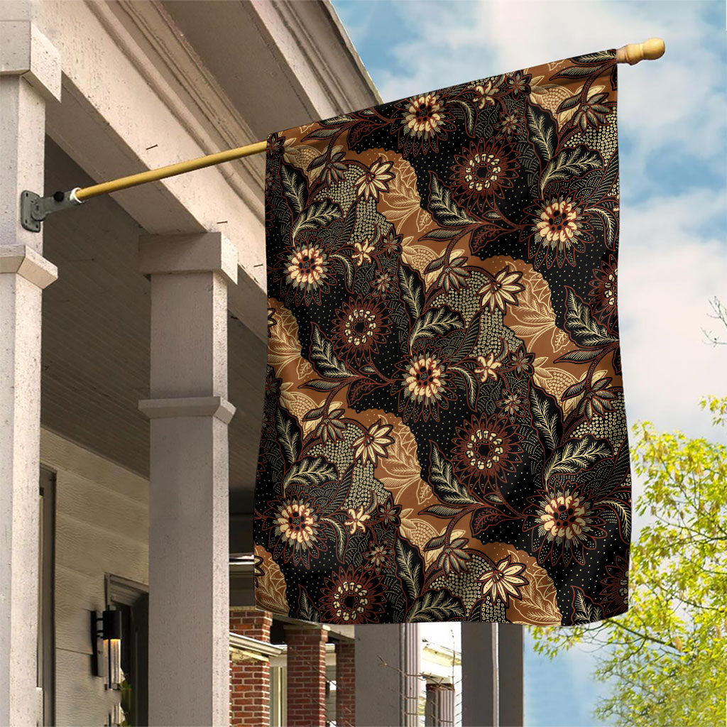 Batik Pedalaman Semen Lereng Style Garden Flag Indonesian Traditional Pattern