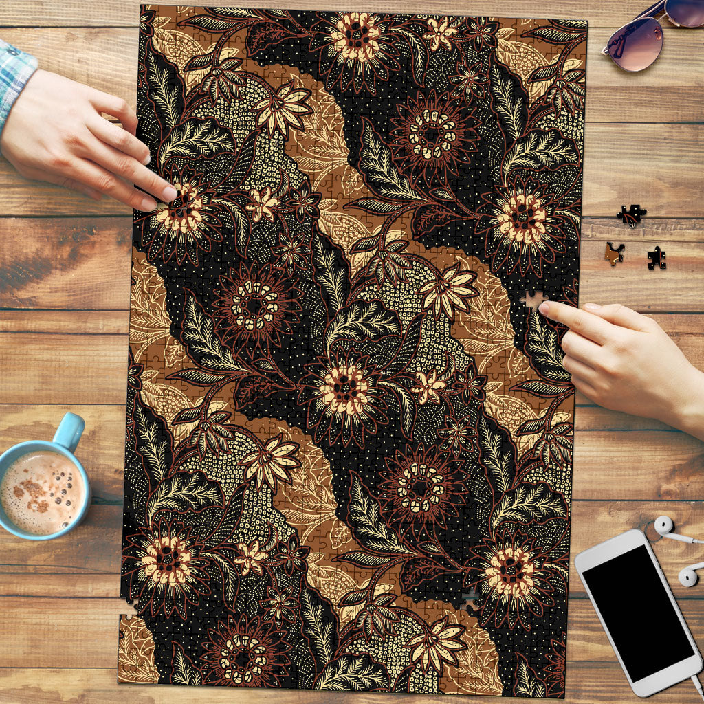 Batik Pedalaman Semen Lereng Style Puzzle Indonesian Traditional Pattern