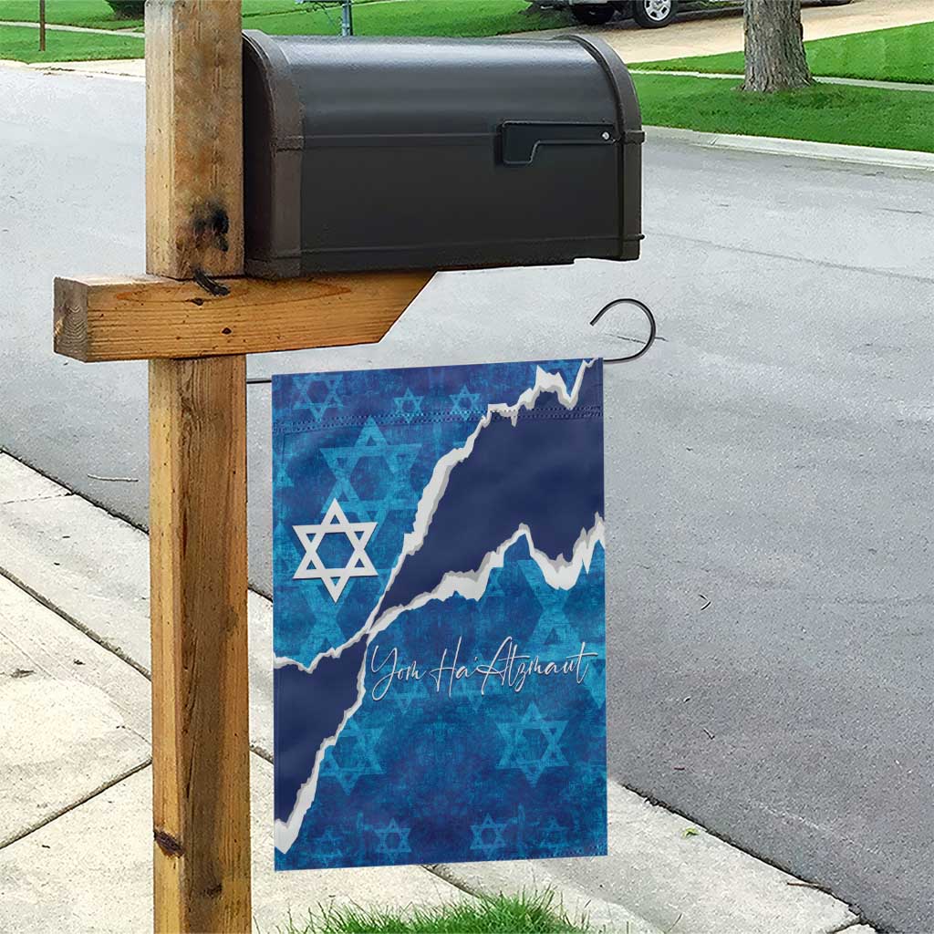 Israel Yom Ha'atzmaut Garden Flag Star of David Grunge Style
