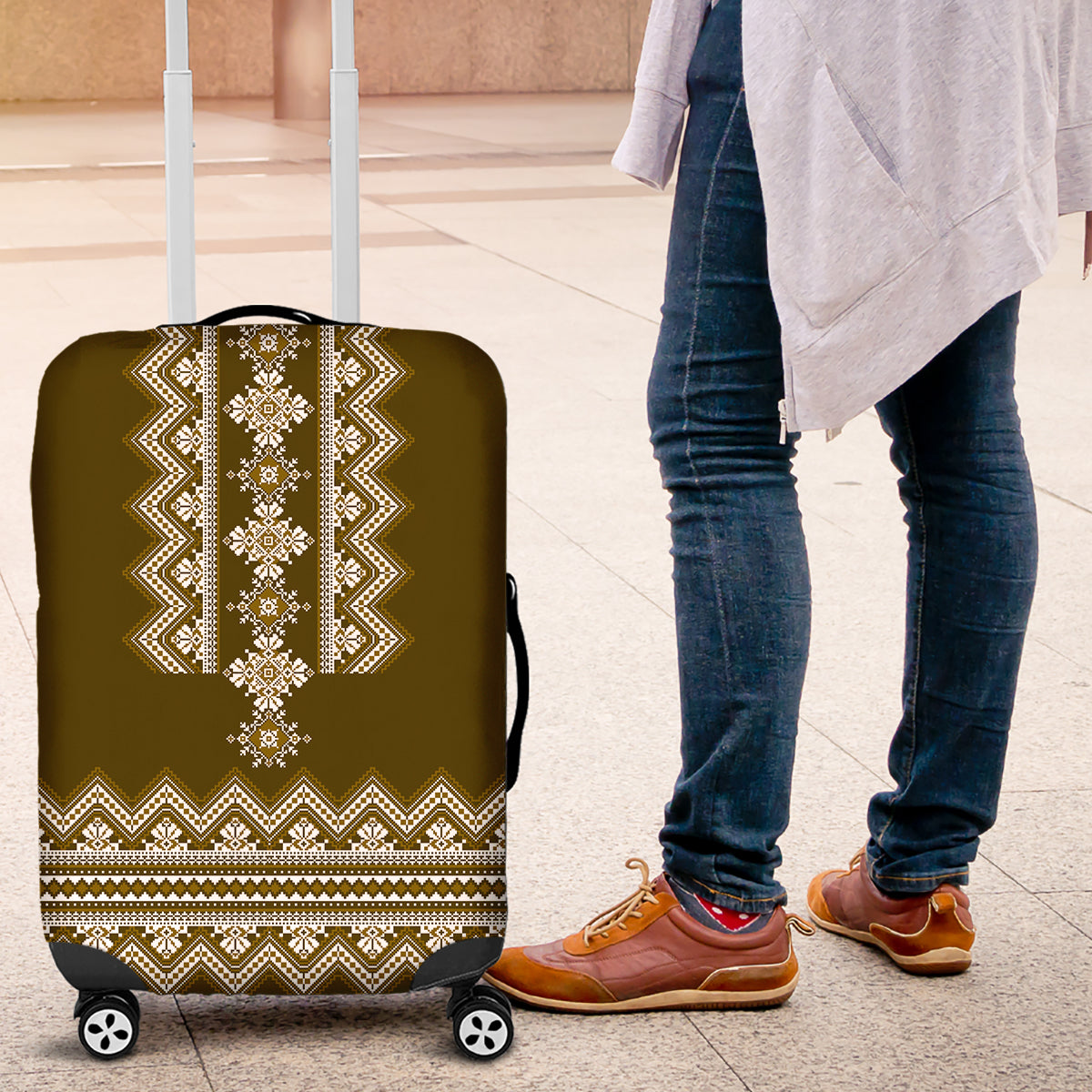 ukraine-folk-pattern-luggage-cover-ukrainian-wood-brown-version