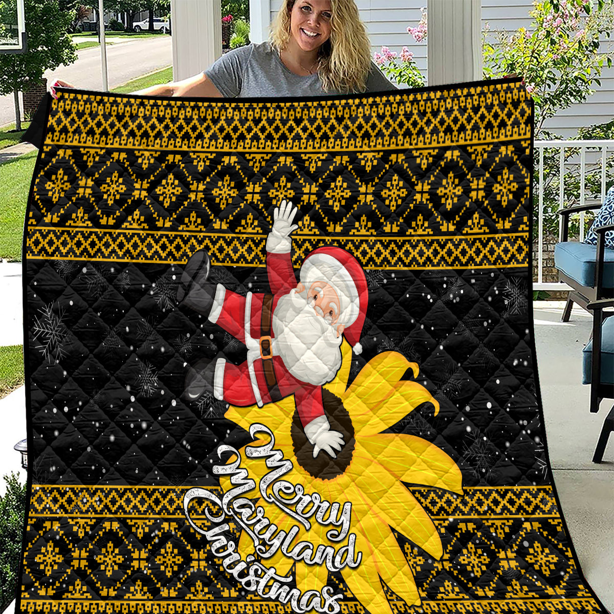 Maryland Christmas Quilt Santa Claus With Black Eyed Susan Flower - Wonder Print Shop