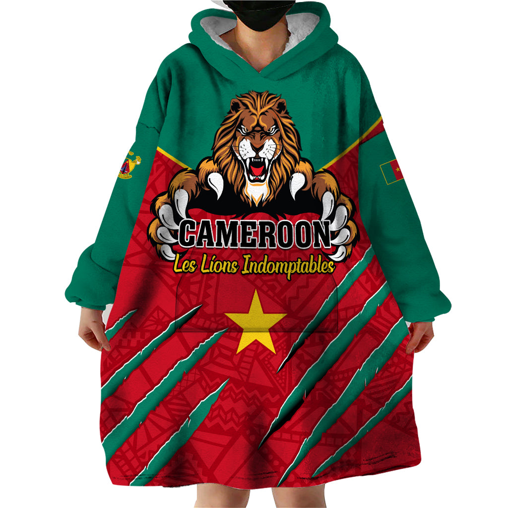 Cameroon Football Wearable Blanket Hoodie Go Les Lions Indomptables - Wonder Print Shop