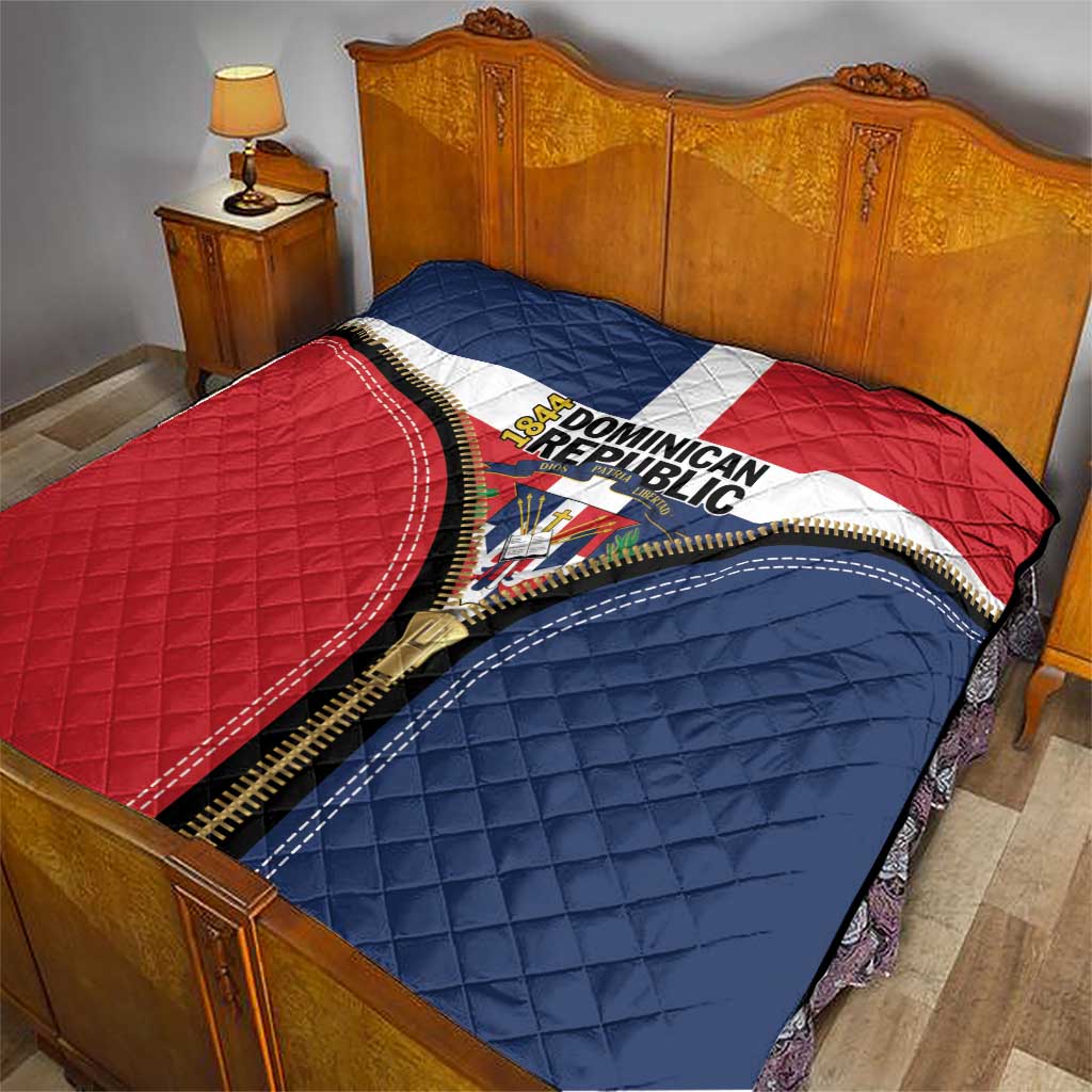 Dominican Republic 1844 Quilt Coat Of Arms Zipper Stylized