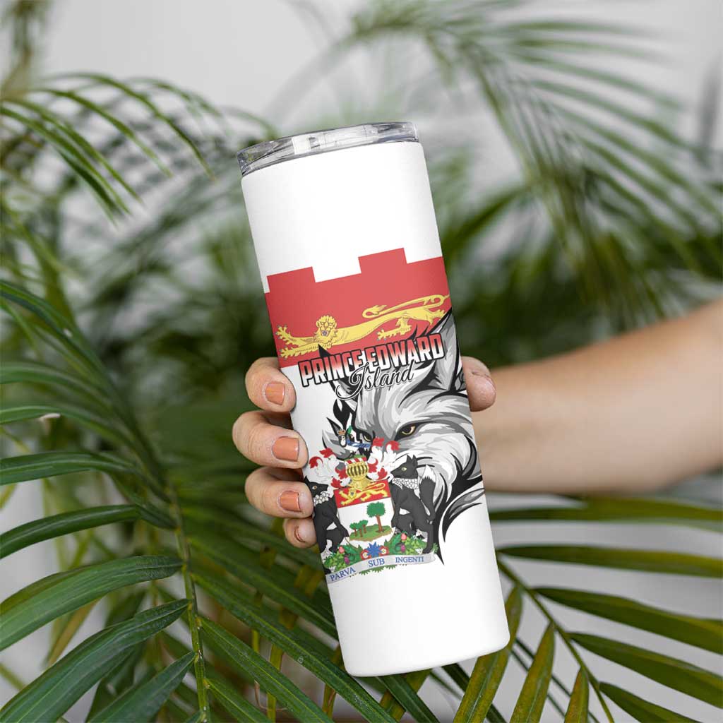 Personalized Canada Prince Edward Island Province Skinny Tumbler Silver Fox Parva sub ingenti
