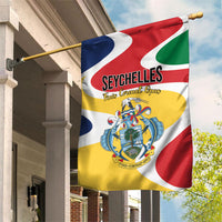 Seychelles Garden Flag Finis Coronat Opus