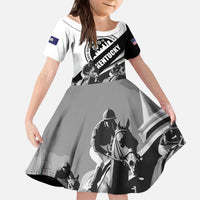 Personalized Kentucky Kid Short Sleeve Dress Deo gratiam habeamus - Wonder Print Shop