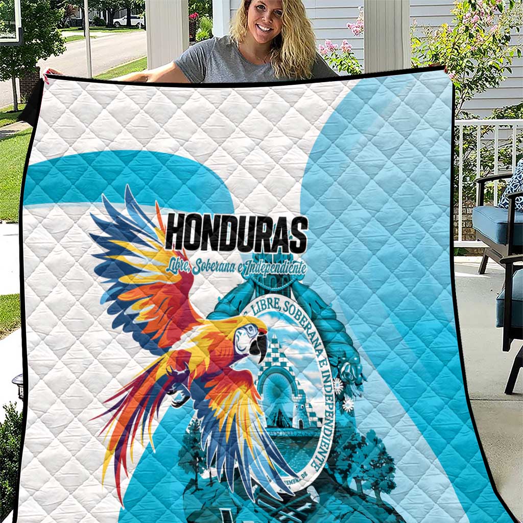 Honduras 1821 Quilt Scarlet Macaw Sky Blue Color - Wonder Print Shop