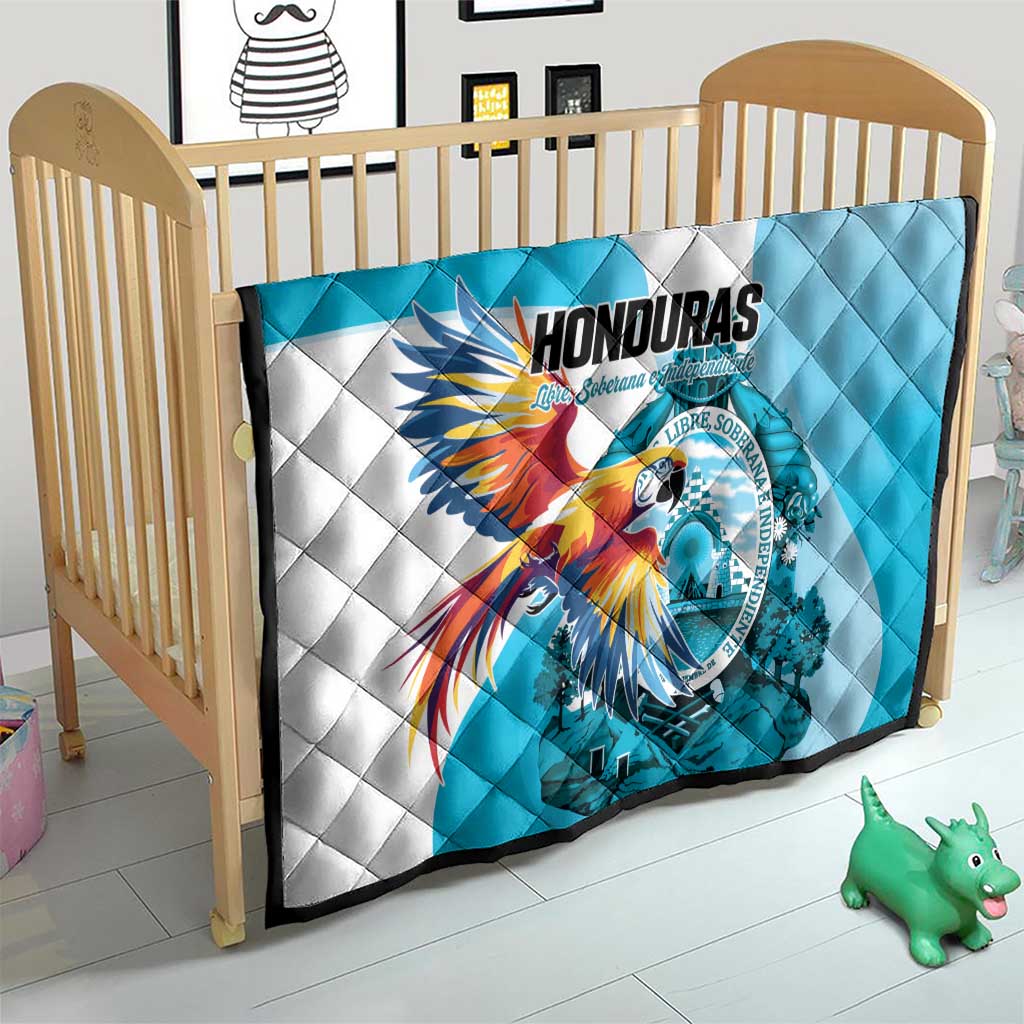 Honduras 1821 Quilt Scarlet Macaw Sky Blue Color - Wonder Print Shop