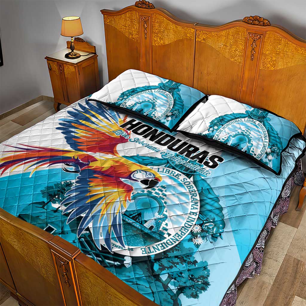 Honduras 1821 Quilt Bed Set Scarlet Macaw Sky Blue Color - Wonder Print Shop