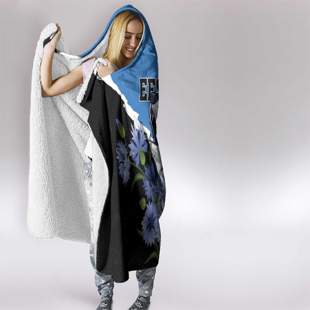 Estonia Hooded Blanket Grey Wolf Cyanus Flowers